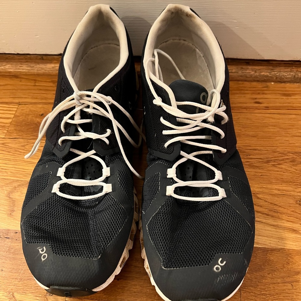 On Cloud Men’s shoes
